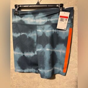 NWT Nike One Luxe Shorts Mid Rise Printed Large bike shorts athletic wear run